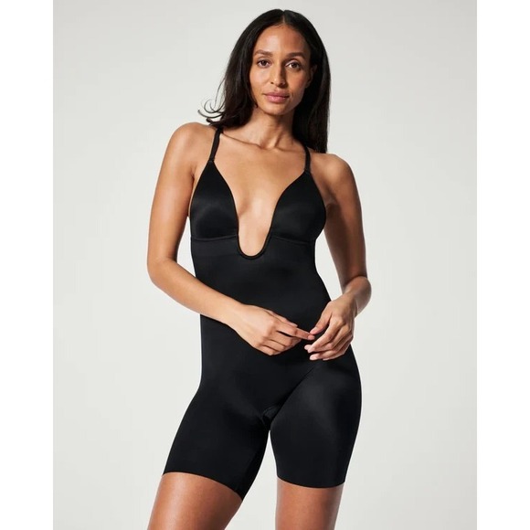 Spanx Plunge Bodysuit NWT Sz M Black Low Back Mid Thigh Convertible Straps